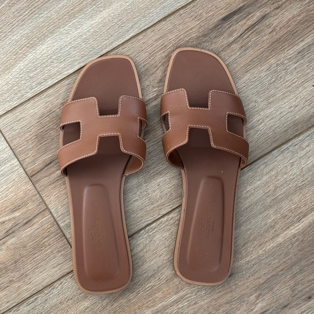 Hérmes Oran Sandals